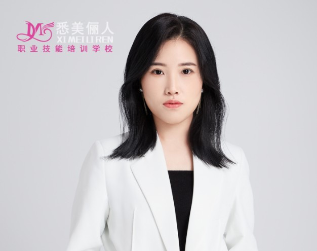 严群老师